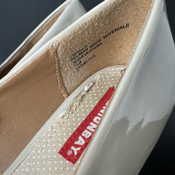 Union Bay Women’s Size 11 M Jenna-U Beige Low Heel Business Casual Glossy - Picture 8 of 9